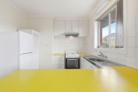 Charming and Tidy 2 Bedroom unit in West Moonah - Photo 3