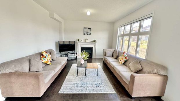 For Lease - 20 Big Canoe Drive, Georgina, Ontario - Photo 1