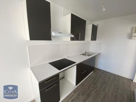 Location Appartement 4 pièces 67m² MARSEILLE 11ème - Photo 4