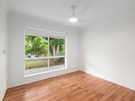 A Home That Truly Feels Like Home - Garden Maintenance Included - Photo 5