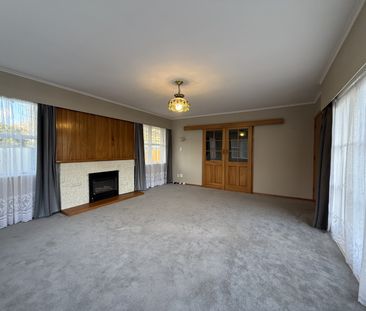 3 Bedroom in Heretaunga - Photo 2