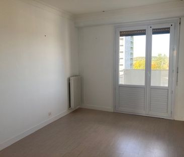 Location Appartement 3 pièces 72m² LISIEUX 14100 - Photo 6