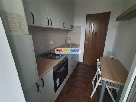 GARSONIERA 1 MIN DE METROU - Fotografie 2