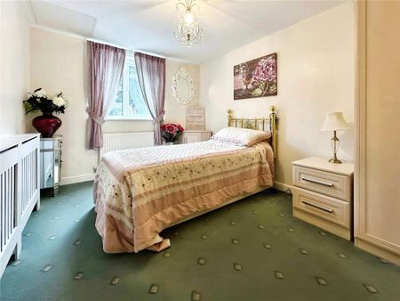 2 bedroom flat to rent - Photo 4