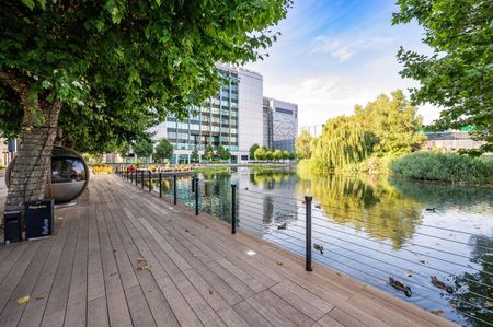 2 Bed Penthouse, Switch House, E14 - Photo 5