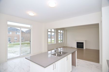 For Lease - 18 Hummingbird Grove, Adjala-Tosorontio, Ontario - Photo 2