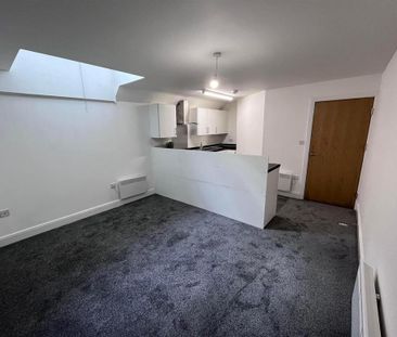 2 bedroom maisonette to rent - Photo 4