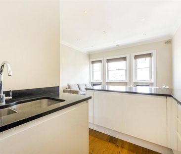 2 bedroom flat in Belsize Park - Photo 1