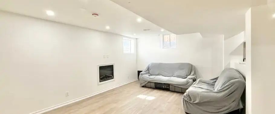 2-15 Sleepy Hollow Pl, Whitby, Ontario L1R 0E4 | 15 Sleepy Hollow Place, Whitby - Photo 1