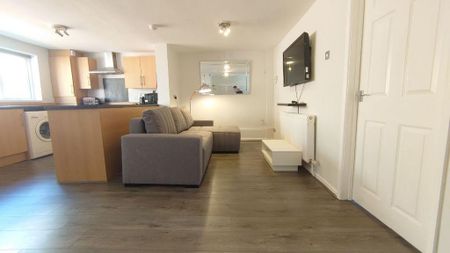 3 bedroom terraced house to rent - Photo 3