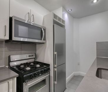 3710-3730 Queen Mary - Photo 4