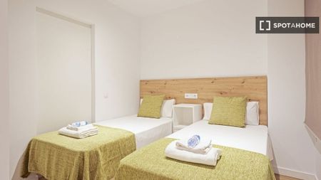 3 room luxury Flat for rent in Barcelona, Spain - Photo 3