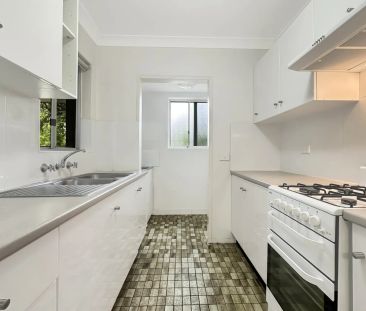 2/45 Albert Street, - Photo 2