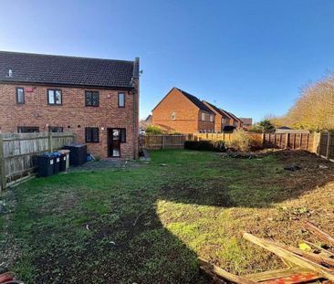 2 bedroom semi-detached house to rent - Photo 4