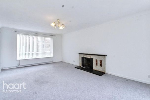 4 bedroom detached house to rent - Photo 1