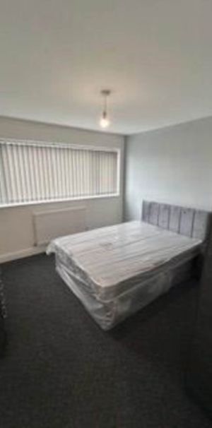 Handforth Lane, Runcorn - Photo 1