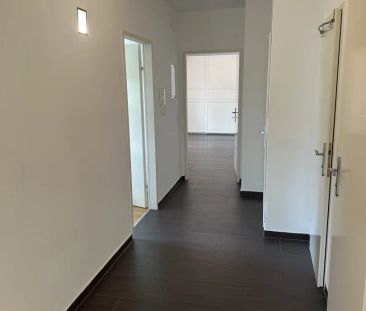Sonnige, helle 3 Zimmer Wohnung mit 2 Loggien, inkl. Küche- Nähe Ba... - Photo 4