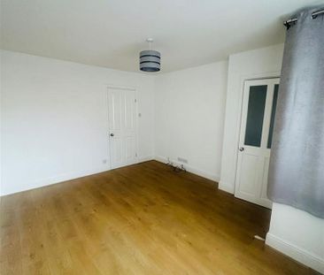 2 bedroom semi-detached house to rent - Photo 5