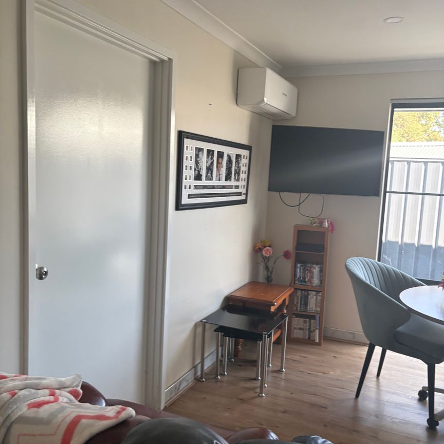 Bibra Lake - Photo 1