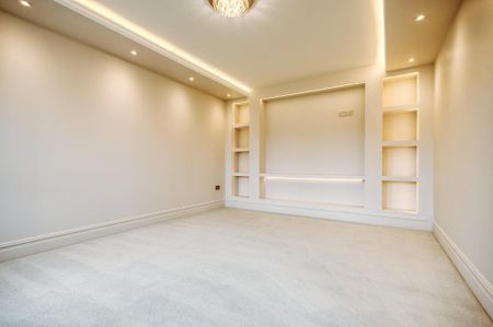 5 bedroom detached house to rent - Photo 2