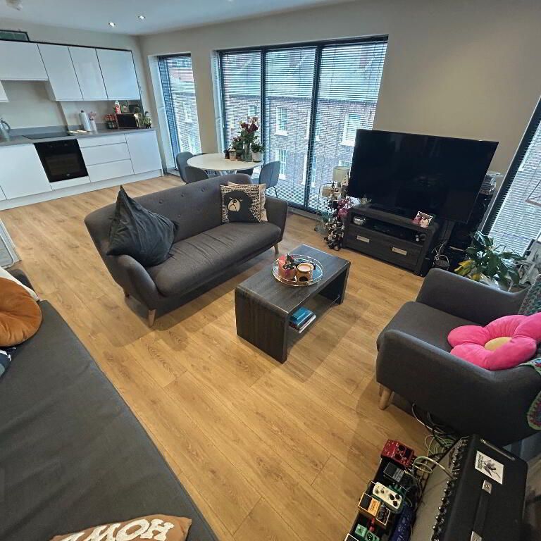 Apt 10, 1 Sussex Place, Belfast, BT2 8AL - Photo 1