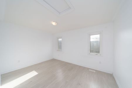 For Lease - 25 Tobias Lane, Barrie, Ontario - Photo 4