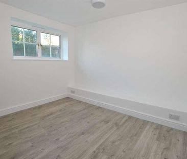 Eastern Avenue, Reading, RG1 - Photo 1