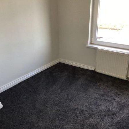 89 Ellis Street, Carrickfergus, BT38 8AZ - Photo 1