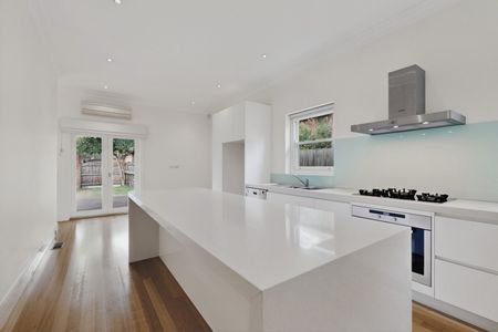 48 Sutherland Street, Malvern East VIC 3145 - House For Rent | Domain - Photo 5