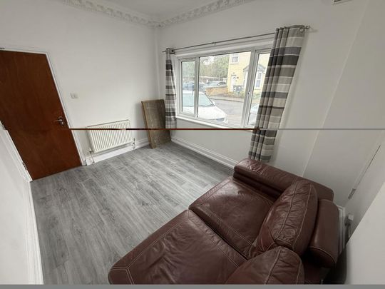 6 bedroom semi-detached house to rent - Photo 1