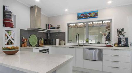 Great location in Waihi Beach - Photo 5