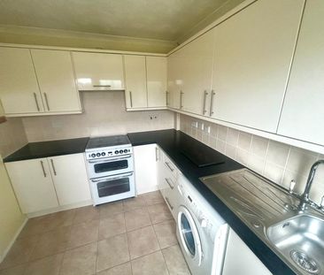 Redwood Road, Yeovil - Photo 1