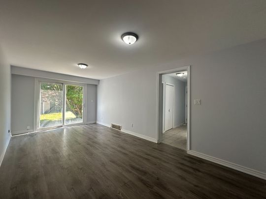 For Lease - 427 Adelaide Avenue, Oshawa, Ontario - Photo 1