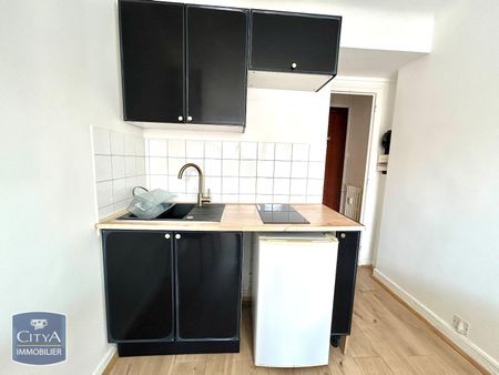 Location Appartement 1 pièce 13m² ST ETIENNE 42000 - Photo 2