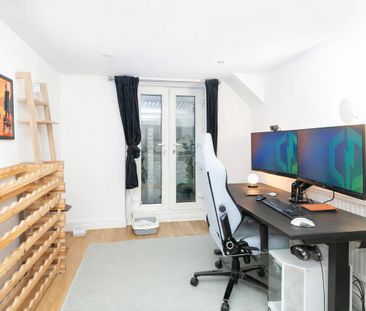 2 bed Terraced House To Let - Photo 6