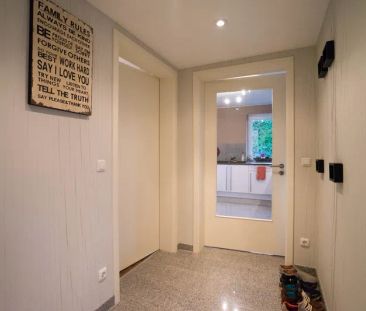 Exklusive, hochwertige Wohnung mit großem Balkon im 1. Obergeschoss - Foto 1