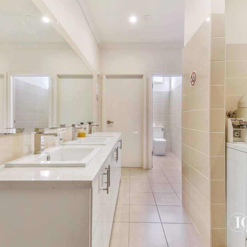 Furnished Studio Apartment - Photo 1