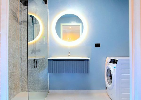 Via Giulio e Corrado Venini, Milan, Lombardy 20127