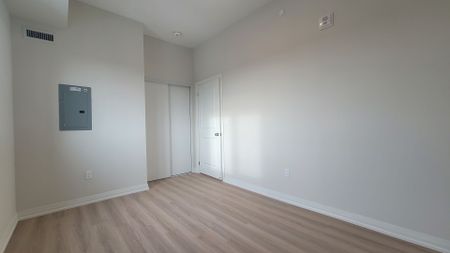 For Lease - 13042 Yonge Street Unit# PH04 (#604), Richmond Hill, Ontario - Photo 3