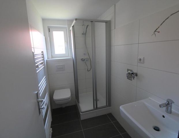 Move into your new home. - Photo 1