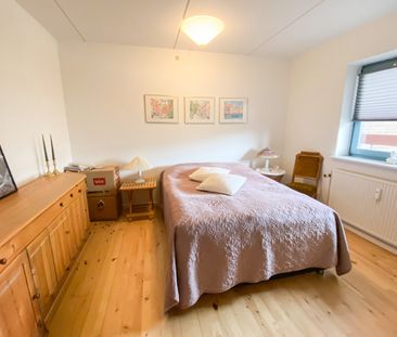 Lys og hyggelig 2-værelses lejlighed med terrasse - Photo 4