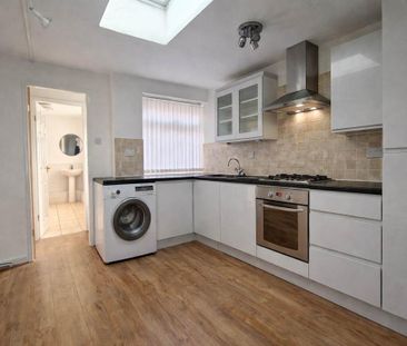 2 bedroom flat share to rent - Photo 4
