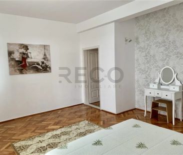 RECO Apartament spațios la casa - decomandat - Photo 1