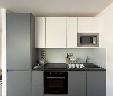 1 bedroom flat to rent Newacre House - Photo 2