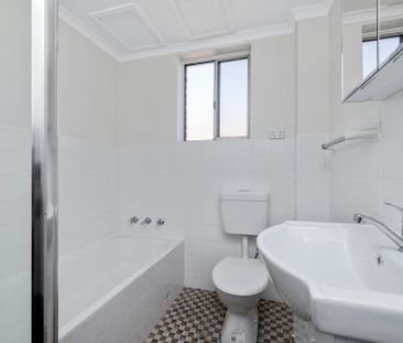 Fully Renovated 2 X Bedroom Unit - Photo 4