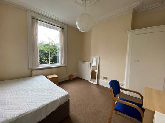 2 bedroom ground floor flat to rent - Photo 1