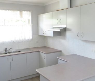 CENTRAL 2 BEDROOM UNIT! CLOSE TO TOWN! - Photo 5