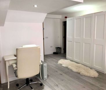 Beautifully designed apartment in the heart of town - Photo 5