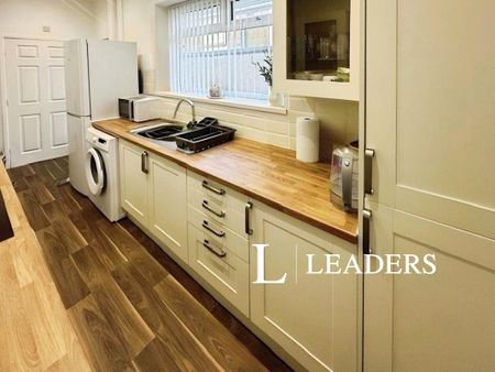 2 bedroom house to rent Lomas Street, ST4 - Photo 3