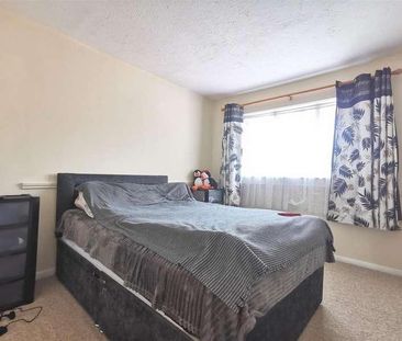 Pavilion Way, Edgware, HA8 - Photo 2
